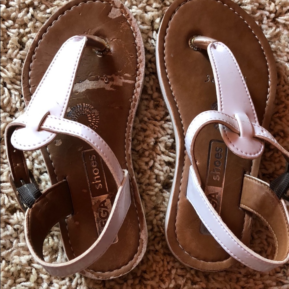 Mega Shoes  White sandals